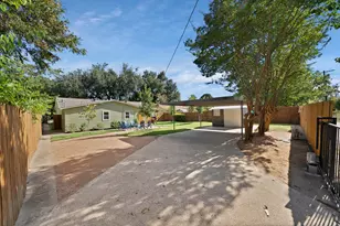 12135 Oberlin Dr, Dallas, TX 75243 - Photo 32