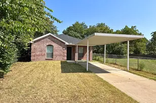 2619 Stephenson Dr, Dallas, TX 75215 - Photo 1