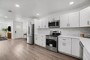 718 E Pecan St, Hurst, TX 76053 - Photo 12