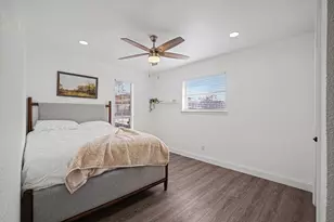 718 E Pecan St, Hurst, TX 76053 - Photo 16