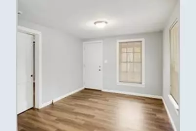 519 Sunnyside Avenue, Cockrell Hill, TX 75211 - Photo 18