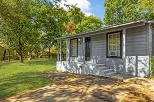 519 Sunnyside Ave, Cockrell Hill, TX 75211 - Photo 16