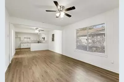 519 Sunnyside Avenue, Cockrell Hill, TX 75211 - Photo 6