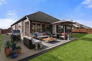 137 Fireberry Dr, Glenn Heights, TX 75154 - Photo 2