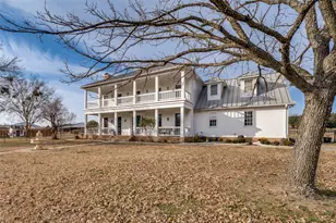 1827 Dr Sanders Rd, Aubrey, TX 76227 - Photo 4