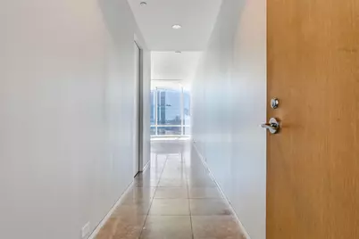 2430 Victory Park Lane #1809, Dallas, TX 75219 - Photo 4