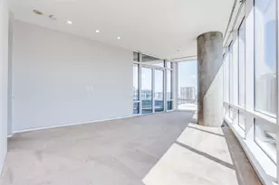 2430 Victory Park Ln, Dallas, TX 75219 - Photo 14