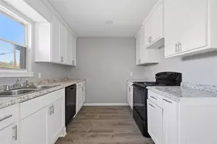 3901 Hiland Dr, Beverly Hills, TX 76711 - Photo 4