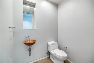 2430 Victory Park Ln, Dallas, TX 75219 - Photo 32