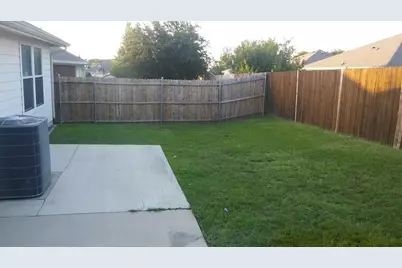 5658 Hunters Bend Lane, Dallas, TX 75249 - Photo 2