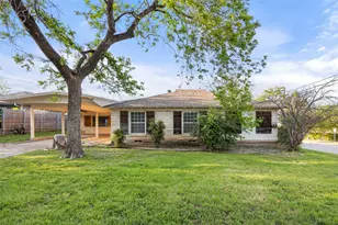 2200 W Rosedale St S, Fort Worth, TX 76110 - Photo 2