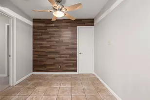 2200 W Rosedale St S, Fort Worth, TX 76110 - Photo 10