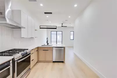 4206 Cabell Drive #105, Dallas, TX 75204 - Photo 6