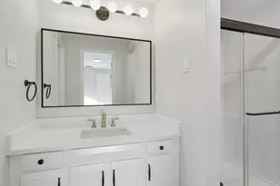 1826 Kingsbridge Dr, Garland, TX 75044 - Photo 24