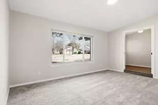 1826 Kingsbridge Dr, Garland, TX 75044 - Photo 6