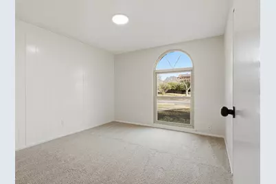 1826 Kingsbridge Drive, Garland, TX 75044 - Photo 18