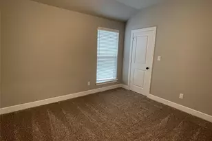 626 W Florence St, Denison, TX 75020 - Photo 10