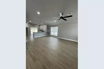 626 W Florence Street, Denison, TX 75020 - Photo 2