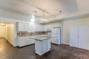 1923 S 15th St, Waco, TX 76706 - Photo 4