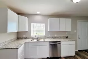 1705 Langford St, Greenville, TX 75401 - Photo 8