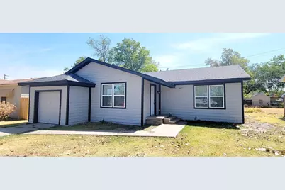 1705 Langford Street, Greenville, TX 75401 - Photo 2