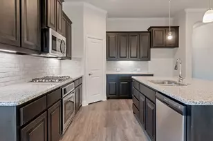 728 Bushman Dr, Fort Worth, TX 76008 - Photo 2