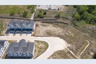 834 Premier Parkway, Grand Prairie, TX 75051 - Photo 4
