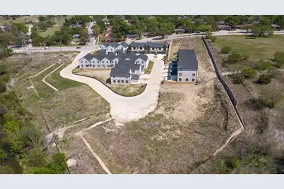 834 Premier Parkway, Grand Prairie, TX 75051 - Photo 2