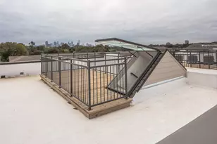 3383 Cedarplaza Ln, Dallas, TX 75235 - Photo 4