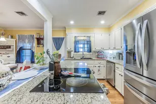 202 E San Benito Dr, Robinson, TX 76706 - Photo 8