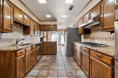 2109 Clearbrook Court, Arlington, TX 76013 - Photo 8