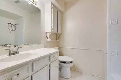 718 Knollridge Drive, Lewisville, TX 75077 - Photo 10