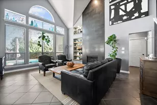 6341 Weaver Dr, Arlington, TX 76001 - Photo 2