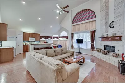 5701 Christy Lane, Haltom City, TX 76137 - Photo 4