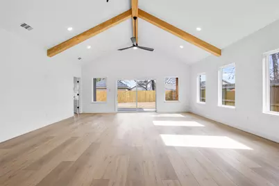 128 Cottonwood Street, Fort Worth, TX 76111 - Photo 4