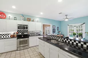 3800 Hollow Creek Rd, Benbrook, TX 76116 - Photo 12