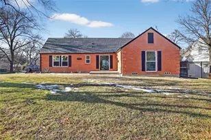 7003 Lindsley Ave, Dallas, TX 75223 - Photo 2