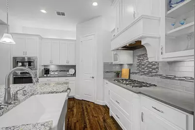 8808 Honeysuckle Drive, Argyle, TX 76226 - Photo 4