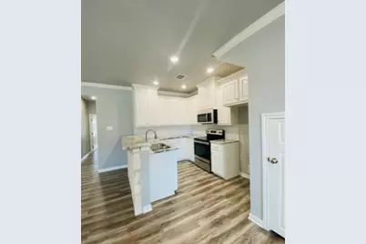 716 S Main Street #718, McGregor, TX 76657 - Photo 4