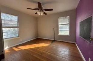 208 Bagin St, Whitesboro, TX 76273 - Photo 8