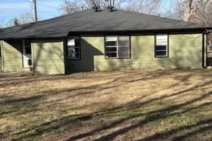 208 Bagin St, Whitesboro, TX 76273 - Photo 10