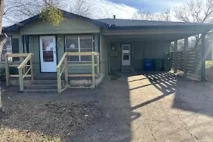 208 Bagin St, Whitesboro, TX 76273 - Photo 2