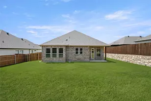 424 Lamb Ln, Waxahachie, TX 75167 - Photo 4