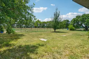 1222 Golden Hoof Dr, Krum, TX 76249 - Photo 24