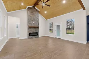 335 Cross Tie Ranch Rd, Trinidad, TX 75163 - Photo 2