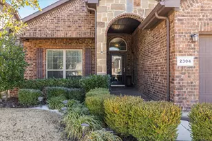 2304 Laurel Forest Dr, Fort Worth, TX 76177 - Photo 4