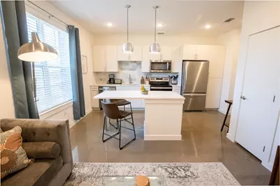 120 N Madison Avenue #2101, Dallas, TX 75208 - Photo 2