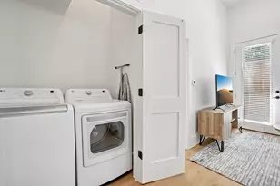 6418 Maple Ave, Dallas, TX 75235 - Photo 8