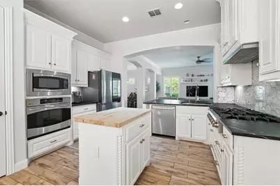 1628 Camino Lago, Irving, TX 75039 - Photo 16