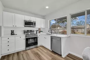 211 Pebblebrook St, Arlington, TX 76014 - Photo 12